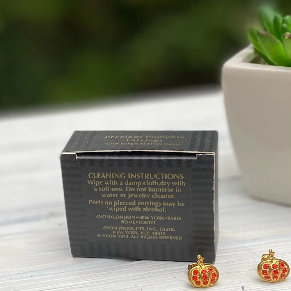 VTG Avon PUMPKIN Earrings - Picture 8 of 14